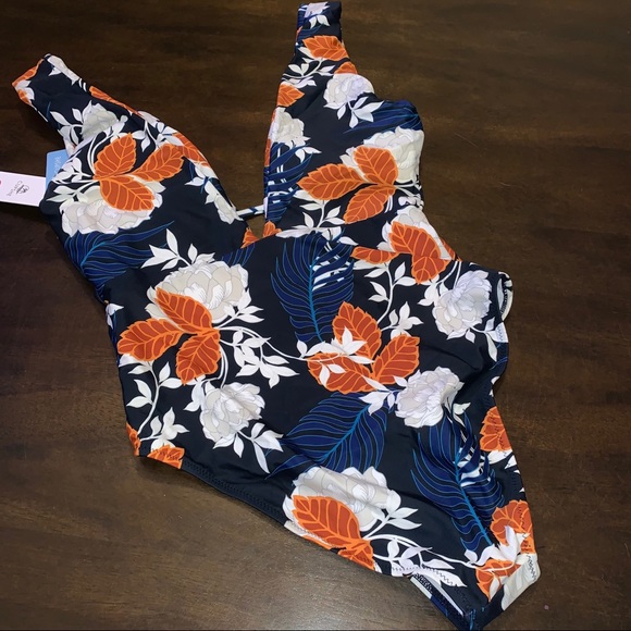 One Piece Cupshe Bathing Suit 👙 - Picture 5 of 5